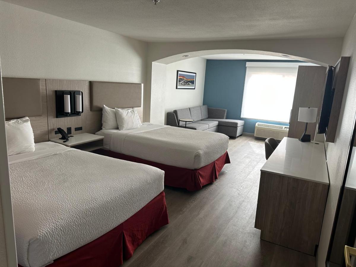 La Quinta Inn & Suites By Wyndham Albuquerque Midtown Экстерьер фото