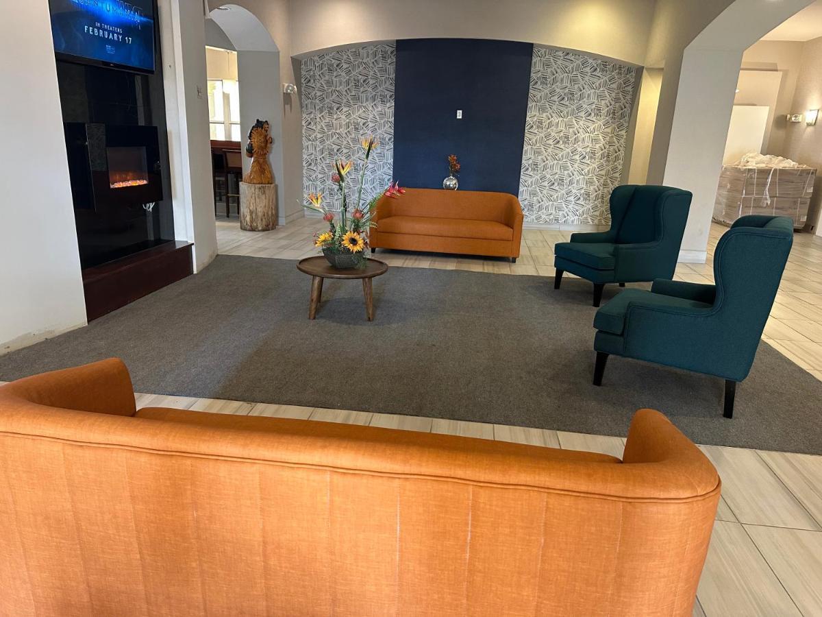 La Quinta Inn & Suites By Wyndham Albuquerque Midtown Экстерьер фото
