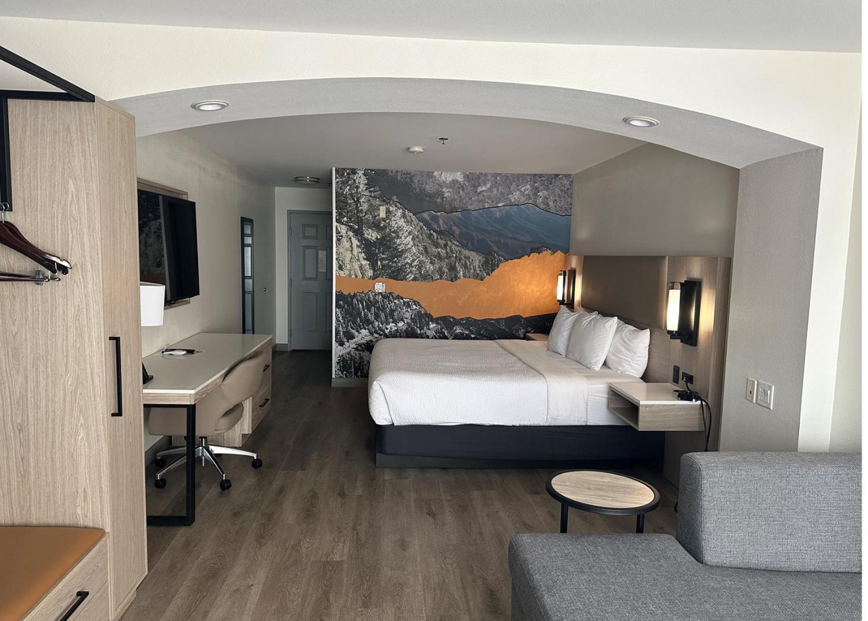 La Quinta Inn & Suites By Wyndham Albuquerque Midtown Экстерьер фото